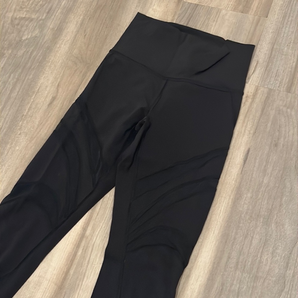 Lululemon high-rise, mesh leggings